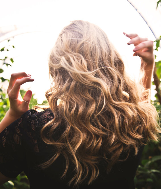 Wunderbare Sommerhaare mit diesen Tipps und Tricks