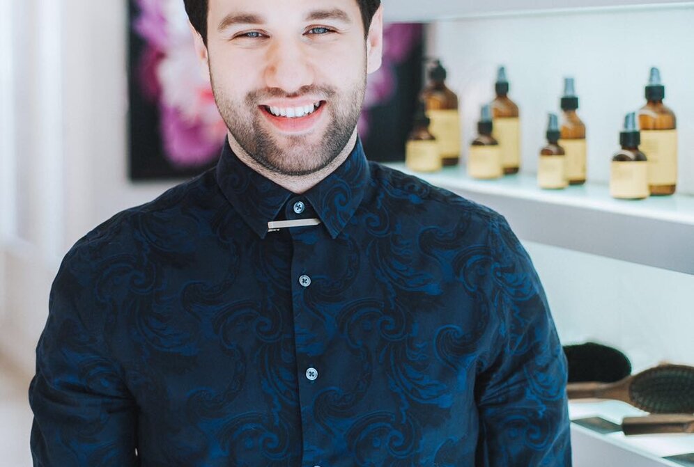 Denis Perani von Glanz Hair and Beauty Lounge