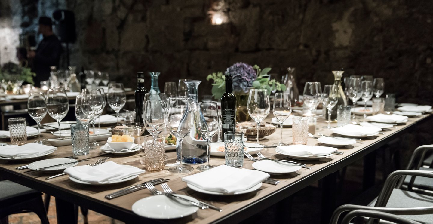 Ein Tag im Zeichen der Kulinarik: Im Weinarchiv im arthotel Blaue Gans finden bei Culinary Art spannende Diskussionen und Workshops statt (Foto Andreas Kolarik)