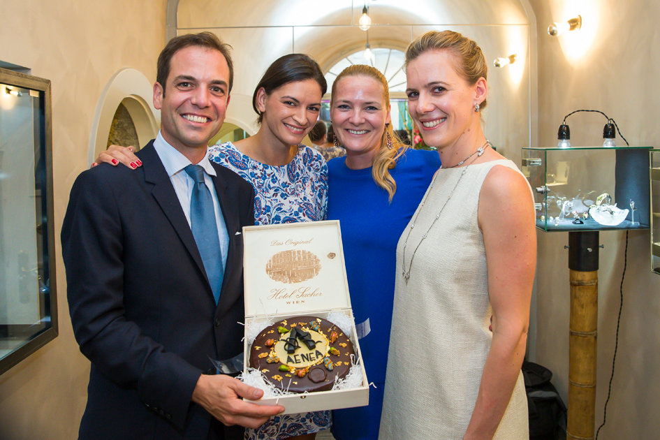 Costàn Eghiazarian, Angelique Lassiwe (Hotel Sacher), Lidwine Clary und Aldringen, Birgit Tomka (Foto Andreas Kolarik/Leo)