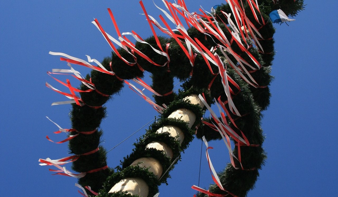 Maibaumaufstellen in Salzburg, Foto: pixabay