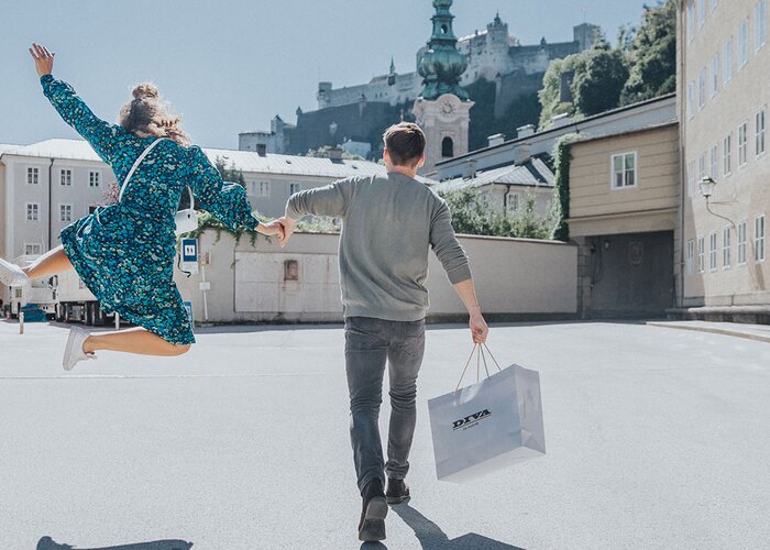Schaufenster Frau + Mann