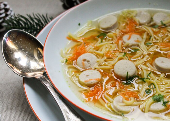 Traditionelle Würstelsuppe (Foto Sonja Winkler)