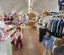 Innenaufnahme des Kinderbekleidungsgeschäfts Babogi | © Babogi