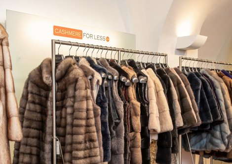 Furs for less | © Andreas Kolarik