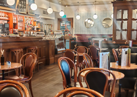 Innenaufnahme des Café Classics. | © Boško Dulic