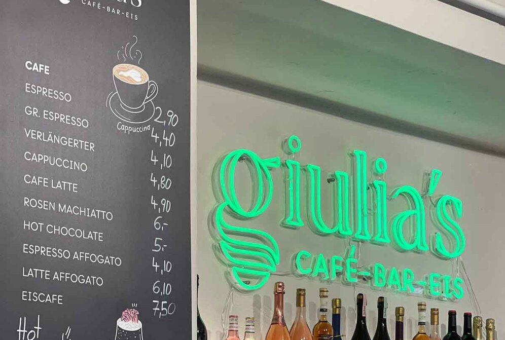 © Giulia's Café - Bar - Eis