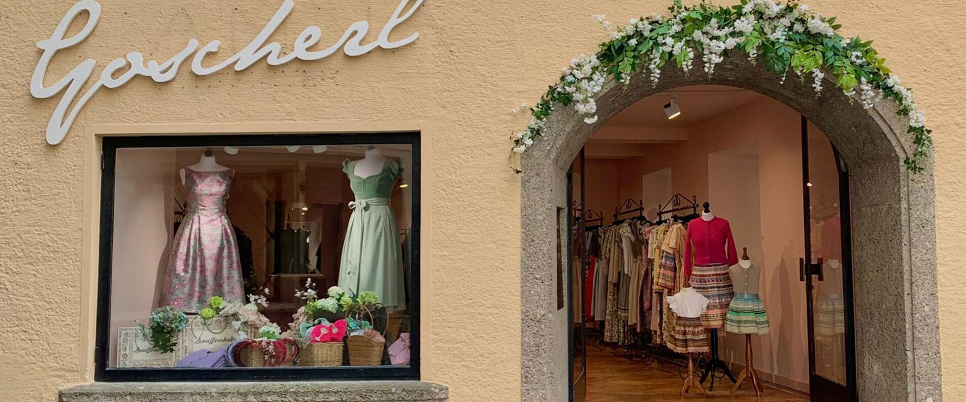 Außenansicht des Trachtengeschäfts Goscherl in der Altstadt Salzburg. | © Goscherl
