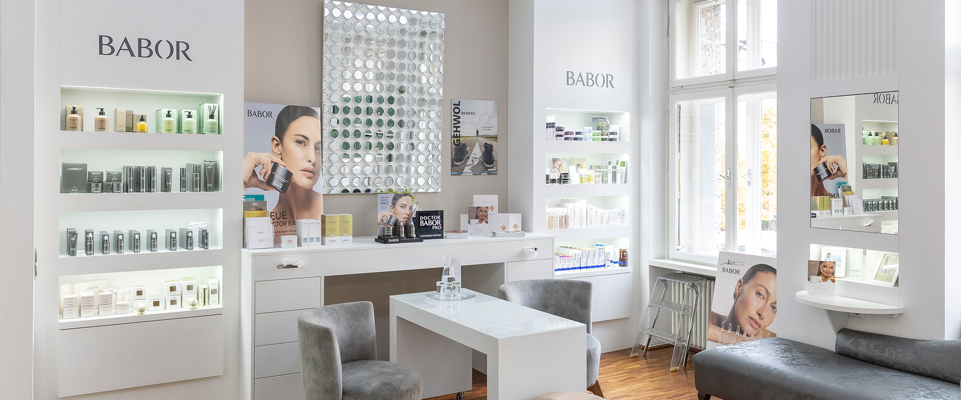 Innenaufnahme des Kosmetik- und Fußpflegestudios Lisa in der Altstadt Salzburg | © Andreas Kolarik