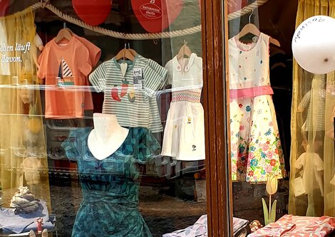 Schaufenster des Geschäfts Naturmode Eberlin | © Naturmode Eberlin