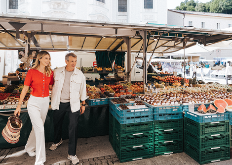 Obst- und Gemüsestand am Grünmarkt in der Altstadt Salzburg | © Niko Zuparic