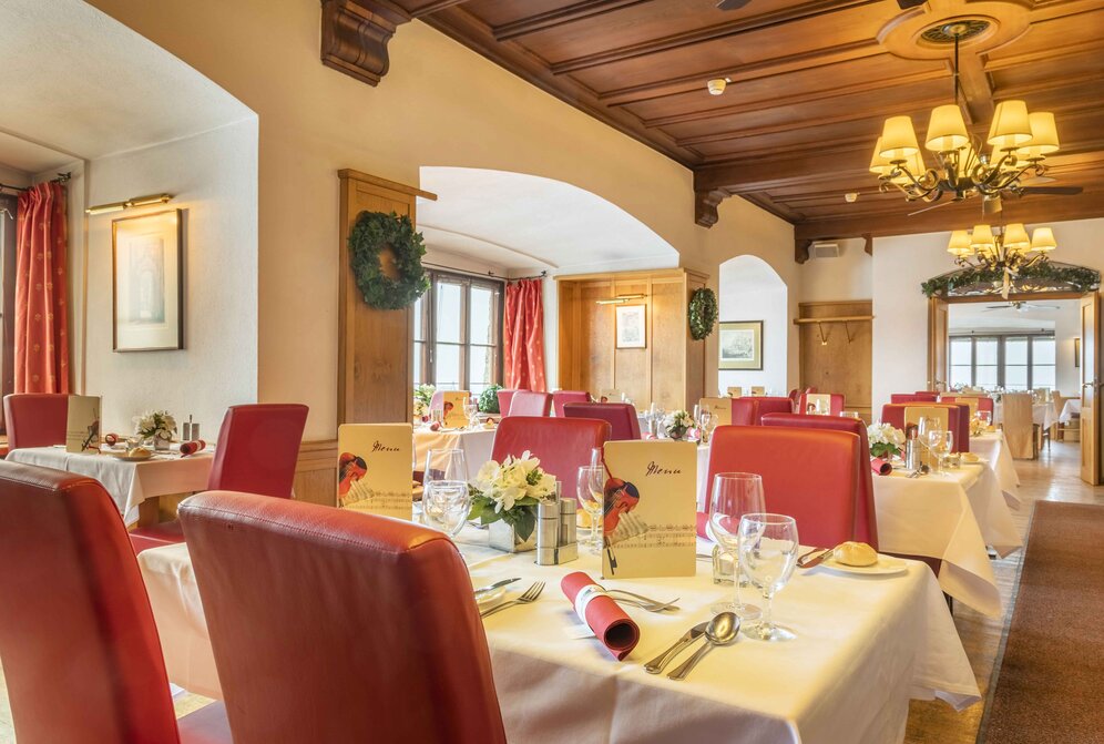 Tische im Panoramarestaurant | © SalzburgHighlights.com