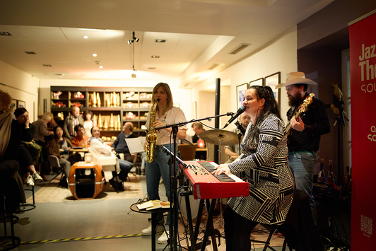 Jazz4TETT beim Auftritt im Gehmacher Café in der Altstadt Salzburg | © Henry Schulz