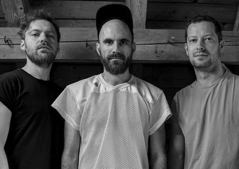 Foto von Leo Betzl, Maximilian Hirning und Tim Sarhan von LBT | © Marie Lehmann