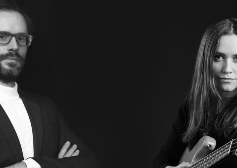 Foto von den Musiker:innen David Helbock und Julia Hofer. | © Maria Frodl
