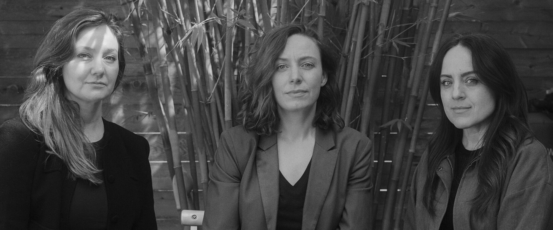 Foto von den Musikerinnen Rachel Eckroth, Emma Dayhuff und Tina Raymond | © Stratos