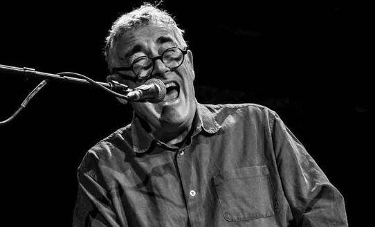 Fred Frith | © Peter Gannushkin