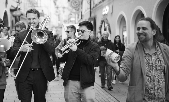 Fotos einiger Musiker der Mozarteum Marching Band | © Mozarteum Marching Band