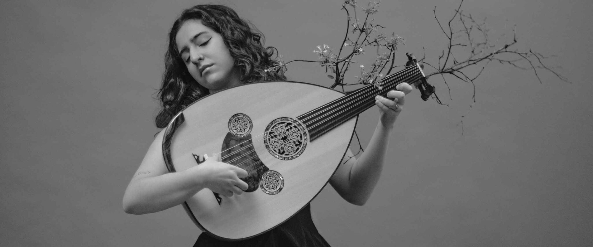 Eine Musikerin mit Oud | © Victoria Nazarova