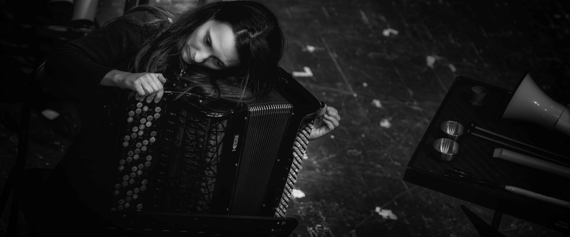 Eine Musikerin mit Akkordeon | © Mostra Sonora Sueca