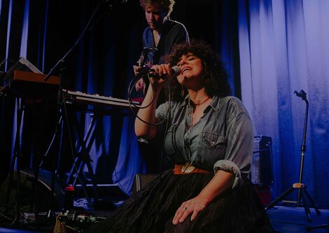 Eine Band auf der Bühne | © Hanna Fasching
