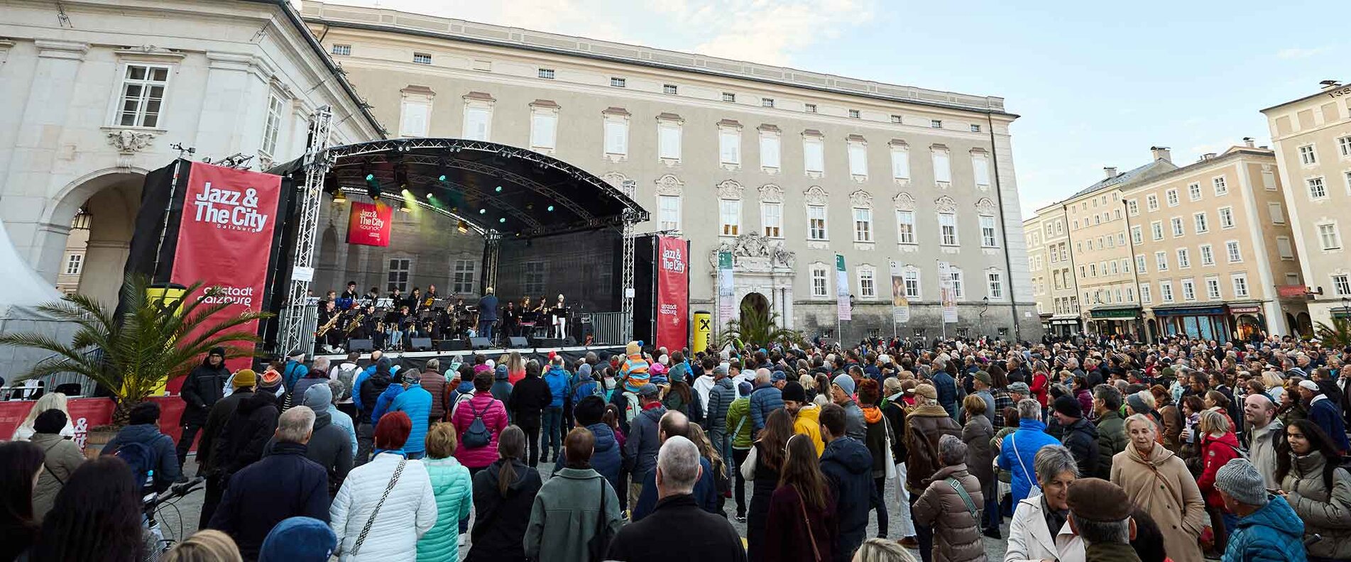 Bühne von Jazz&TheCity am Residenzplatz | © Henry Schulz