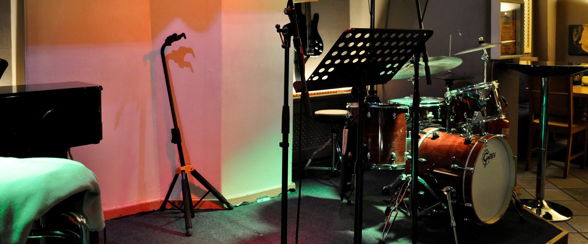 Stagebar | © Amir Alic