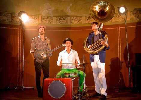 Triple Trouble | © Triple Trouble