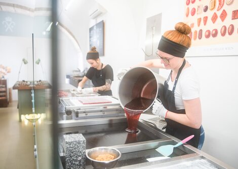eat&meet-Zuckerl mit Ananas und Curry gibt es in der Zuckerlwerkstatt | © Birgit Probst