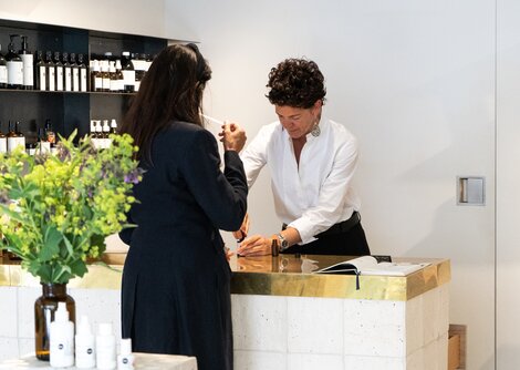 Köstlichen Drinks, Tees und Health-Shots werden im Saint Charles Store serviert | © Saint Charles Salzburg