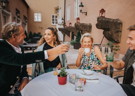 eat&meet 2026 GRENZEN_LOS: Genuss und Freude am Essen in der Altstadt Salzburg | © Niko Zuparic