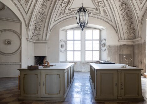 Im Obergeschoss des Doms sind zahlreiche Restaurierungsarbeiten notwendig | © Andreas Kolarik