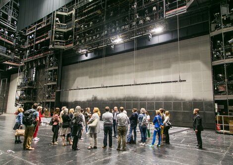 Führung durch die Werkstätten der Salzburger Festspiele | © wildbild