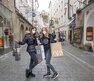 Yara und Marie nützen die Semesterferien zum Shoppen | © Andreas Kolarik