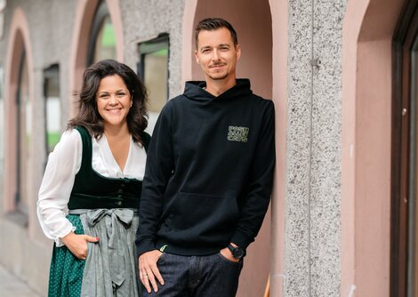 Neue Talente im SCHAU.RAUM.STADT.: Patricia Fichter, DIRNDLFIT und Christian Bernegger, POSH ALLEY CATS | © Birgit Probst