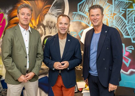 Christian Wieber, Obmann Altstadtverband Salzburg, Bürgermeister Bernhard Auinger, Roland Aigner, GF Altstadtverband Salzburg | © wildbild