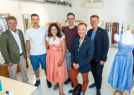 Christian Wieber, Christian Bernegger, Patricia Fichter, VizeBM Kay-Michael Dankl, BM Bernhard Auinger und Roland Aigner | © wildbild
