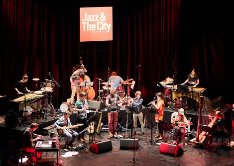 Eröffnungskonzert: Andromeda Mega Express Orchestra in der SZENE Salzburg | © Henry Schulz