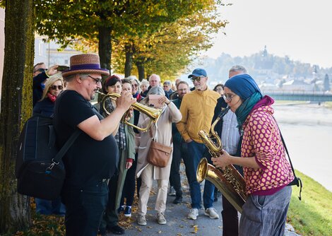Hidden Track am Salzachufer mit Almut  Schlichting und Volker Götze | © Henry Schulz 