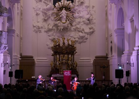radio.string.quartet -  die Kollegienkirche lädt zu 10 Jazz&TheCitysounds-Veranstaltungen | © Henry Schulz