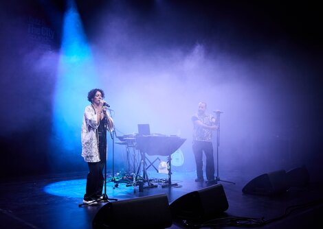 Aïta Mon Amour in der SZENE Salzburg | © Henry Schulz