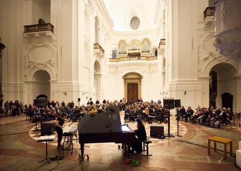 In der Kollegienkirche waren Patricia Brennan & Sylvie Courvoisier zu erleben | © Henry Schulz