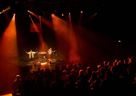 Aïta Mon Amour in der SZENE Salzburg | © Henry Schulz