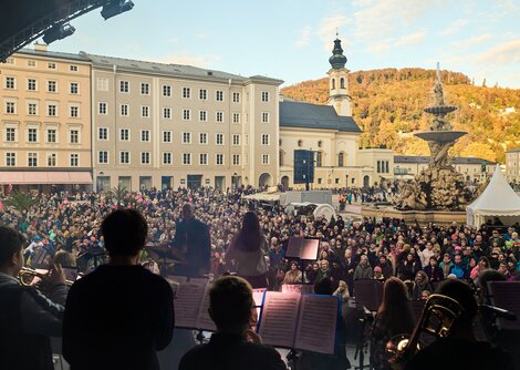 OpenAir Bühne am Residenzplatz: Triple BBB - Borromäum Big Band | © Henry Schulz 