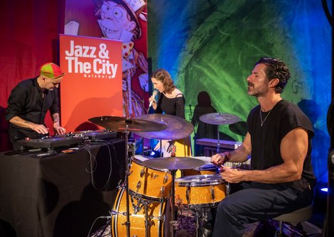 Das Trio How Noisy are the Rooms  | © Andreas Kolarik