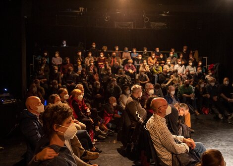 Publikum im Toihaus Theater | © Andreas Kolarik