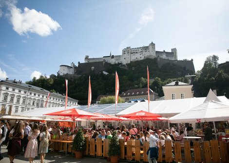 Das traditionelle Festzelt am Kapitelplatz von der Gastwirtevereinigung Großarltal betrieben | © wildbild