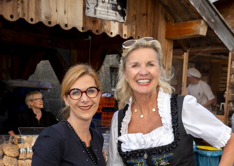 Michaela Schirlbauer von Misc.Fashion und Autorin Hera Lind | © Andreas Kolarik