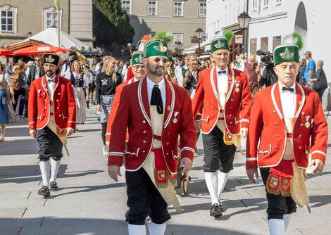 Die Salzburger Bindertanzgruppe war dieses Jahr wieder beim Salzburger Rupertikirtag | © Andreas Kolarik