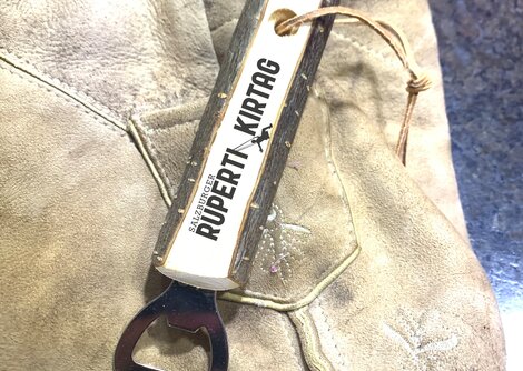 Neues Rupertikirtag-Souvenir: Originaler Flaschenöffner in limitierter Auflage | © Altstadt Salzburg